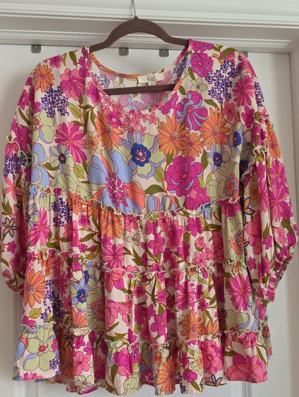 NWT Easel Small Tiered Floral Tunic Top - Pink Multi